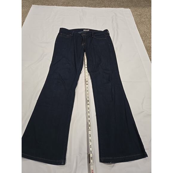 Levi's Women's 545 Low Boot Cut Size 14 - Picture 1 of 8